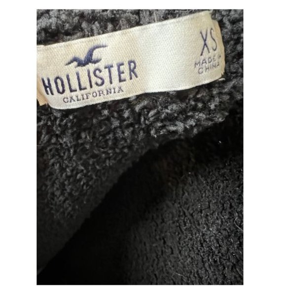 Hollister Womens Round Neck Sherpa Sweater Open Back Long Sleeve Size XS Black - Picture 4 of 4